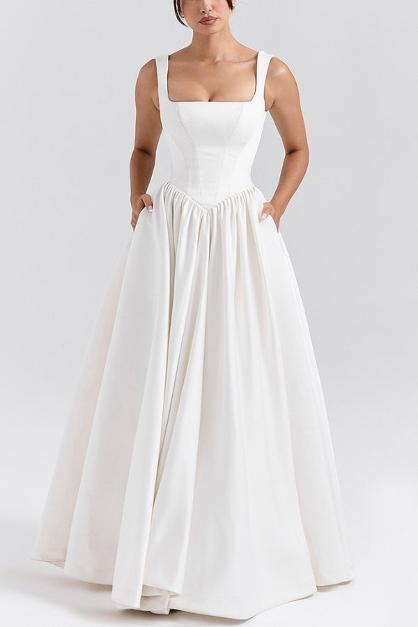 Beautifully Finished Dress in a Timeless Design
