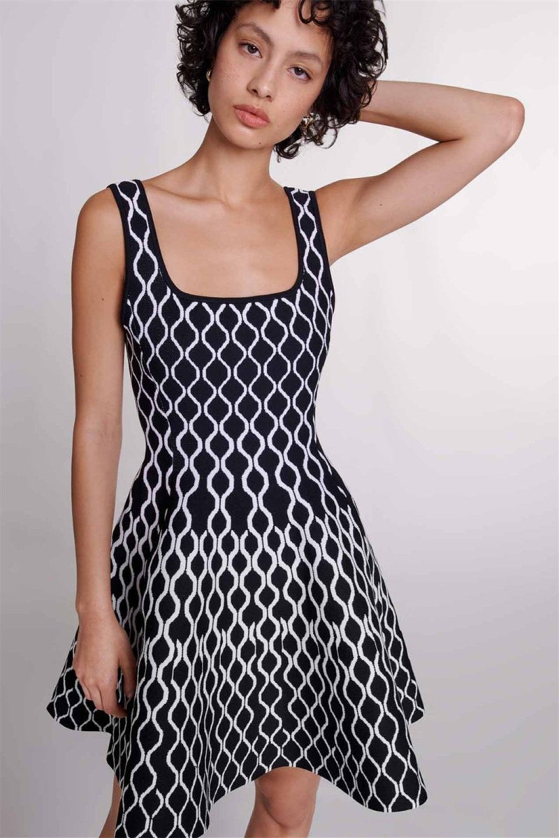 Effortlessly Elegant Dress with a Timeless Design