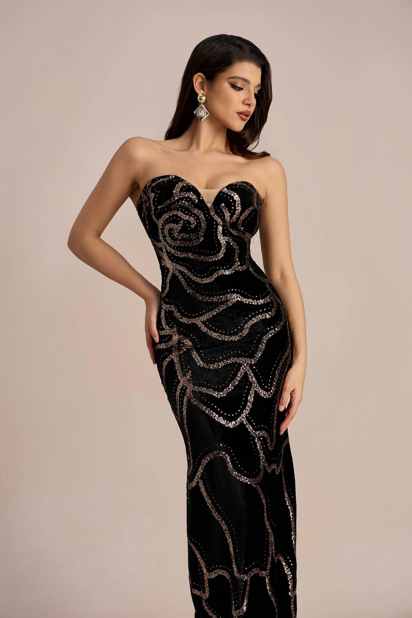 A Vintage Style Dress with Delicate Timeless Details