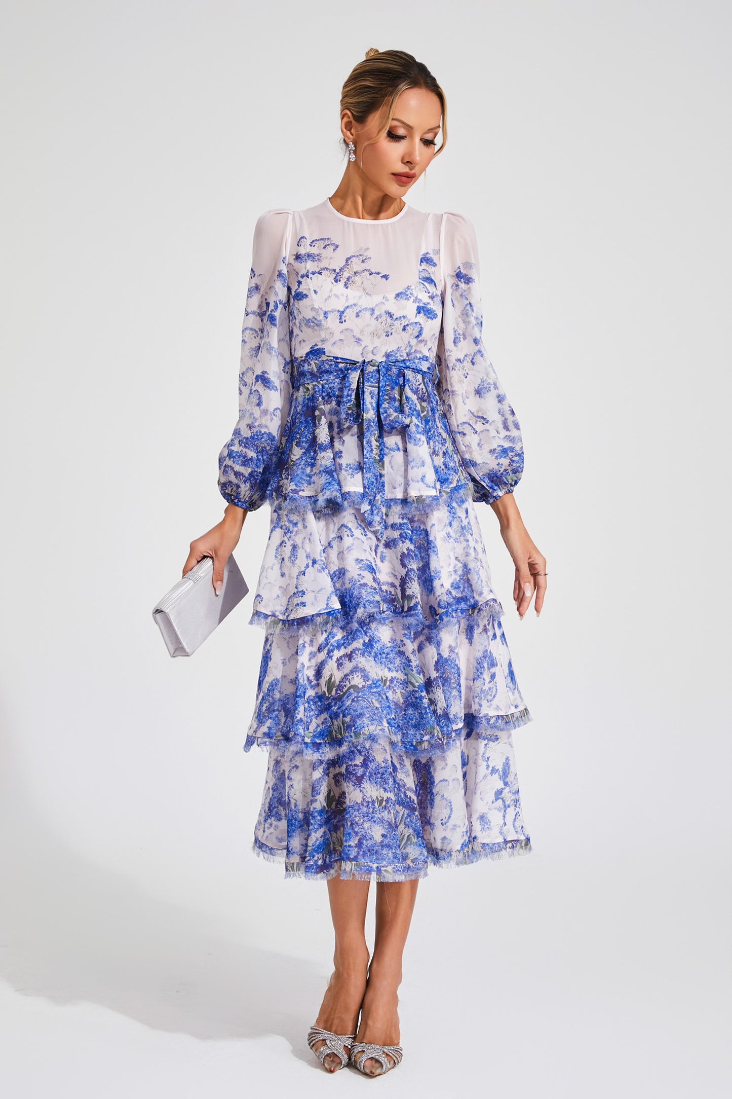 Beautifully Finished Dress in a Timeless Design