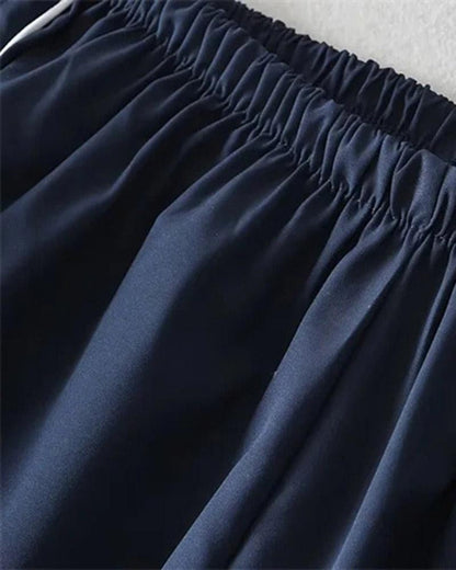 Well Tailored Pants with a Graceful Silhouette