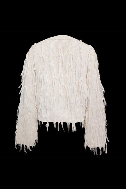 Well Tailored Sweater with a Graceful Silhouette
