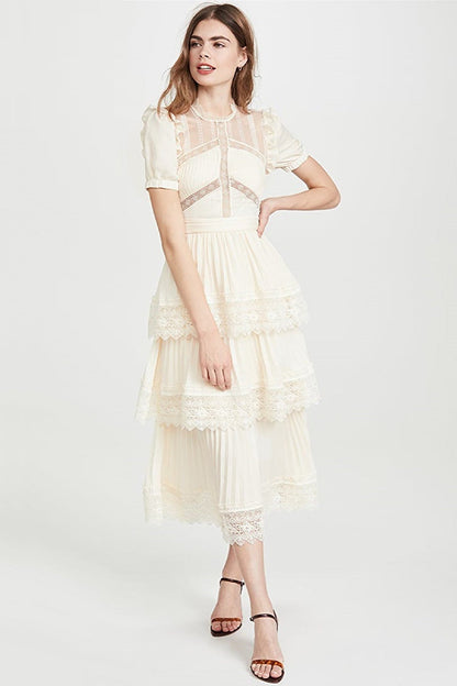 Effortlessly Elegant Dress with a Timeless Design