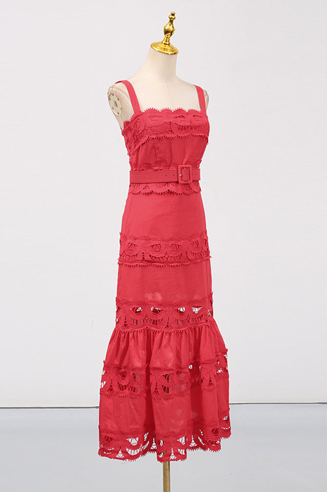 Beautifully Finished Dress in a Timeless Design