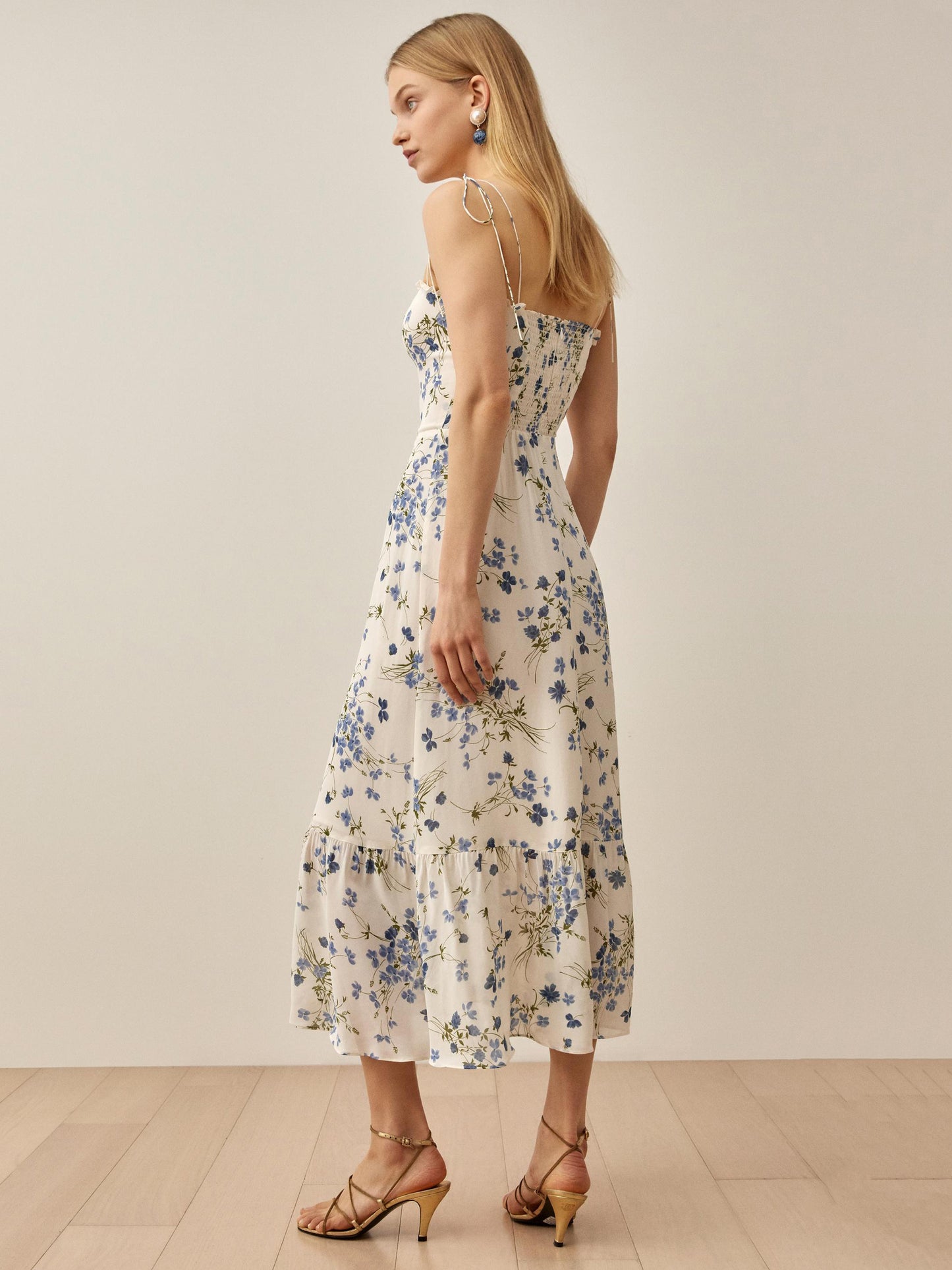 Classic Vintage & Enduringly Stylish Dress