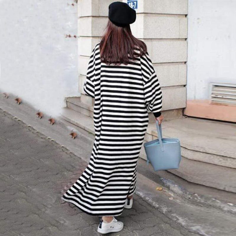 Effortlessly Elegant Sweater with a Timeless Design