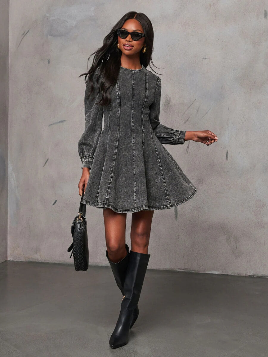Sophisticated Dress with a Clean Classic Look