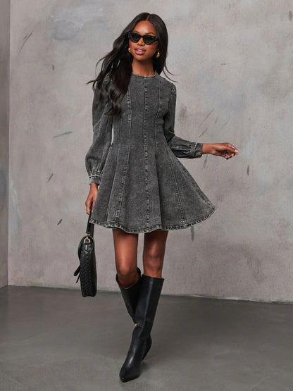 Sophisticated Dress with a Clean Classic Look