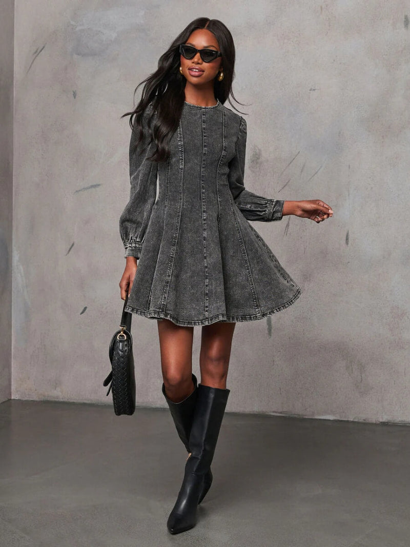 Sophisticated Dress with a Clean Classic Look