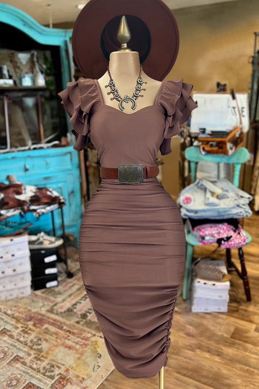 Well Tailored Dress with a Graceful Silhouette