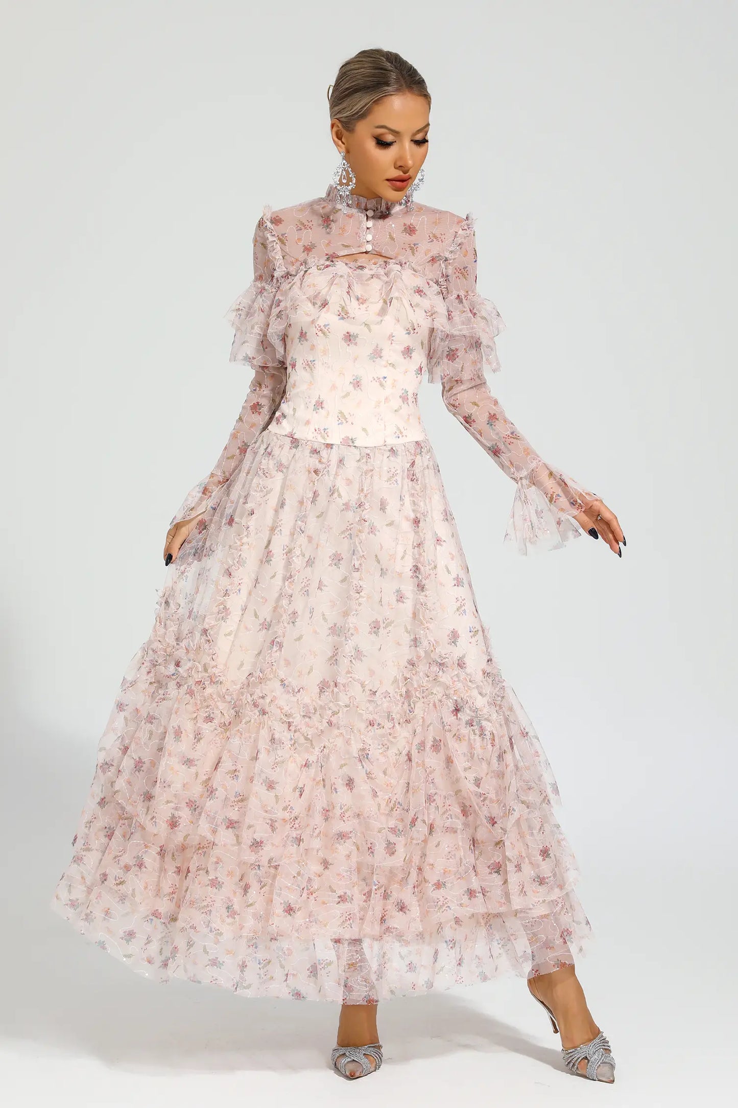 Gracefully Styled Dress for Any Occasion