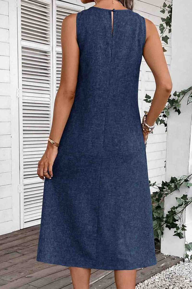 Well Tailored Dress with a Graceful Silhouette