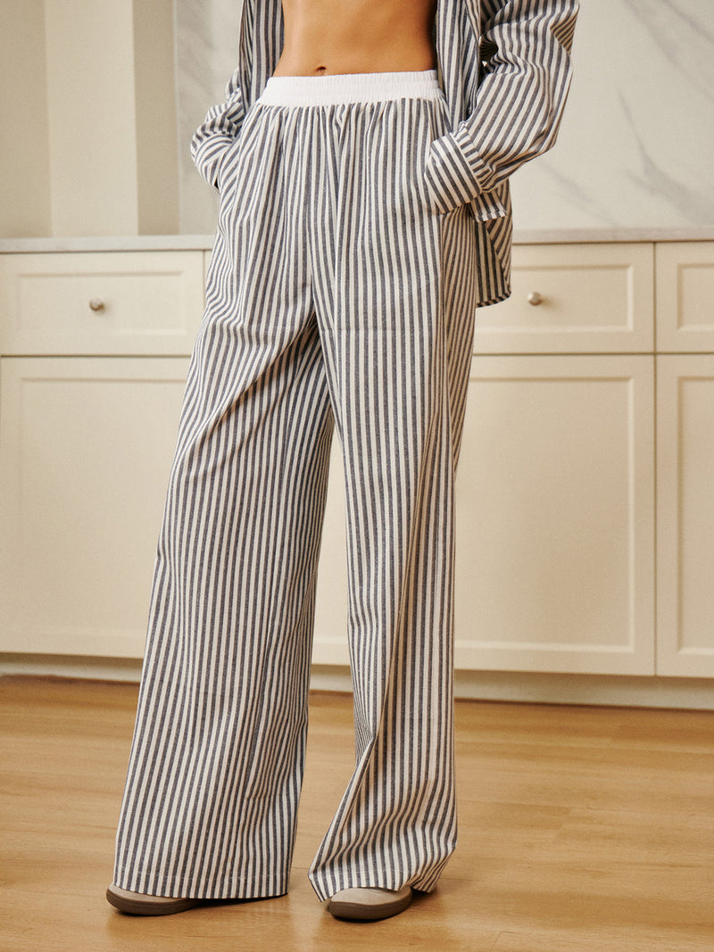 Classic Vintage Pants with a Flattering Fit