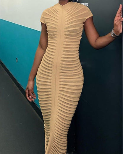 Well Tailored Dress with a Graceful Silhouette