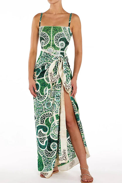 Sophisticated Garment with a Clean Classic Look