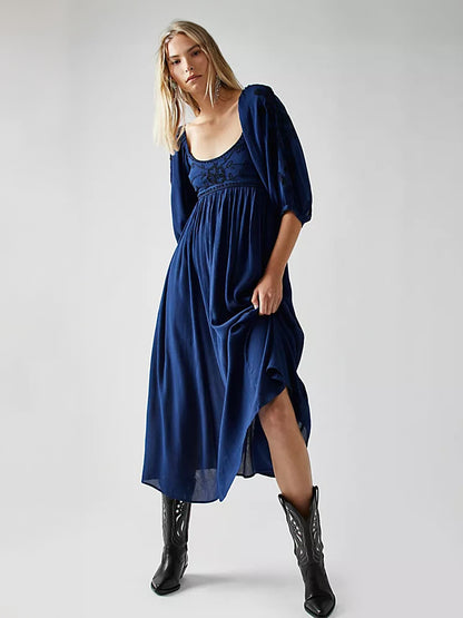 Beautifully Finished Dress in a Timeless Design