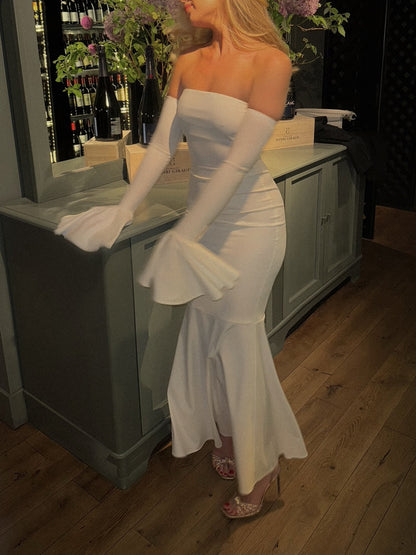 A Vintage Style Dress with Delicate Timeless Details
