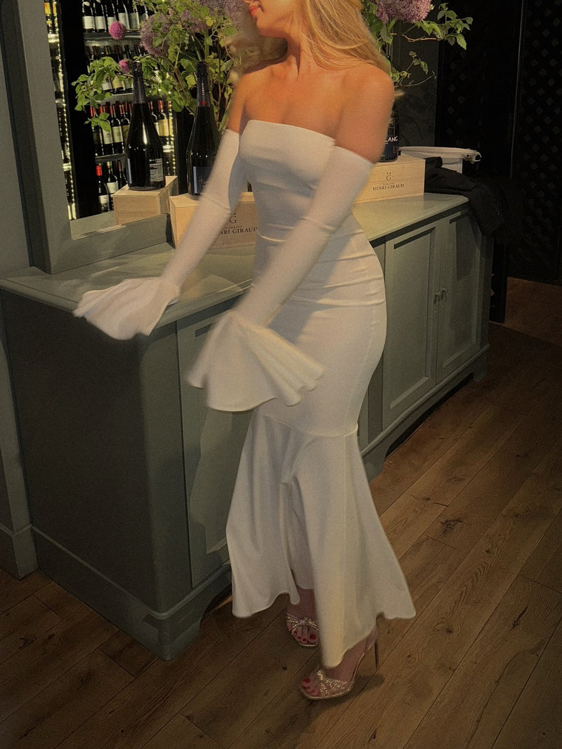A Vintage Style Dress with Delicate Timeless Details