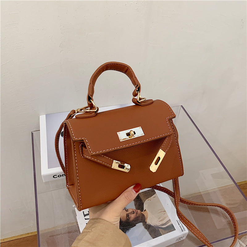 Beautifully Finished Bag in a Timeless Design
