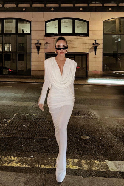 Beautifully Crafted Dress in a Classic Style
