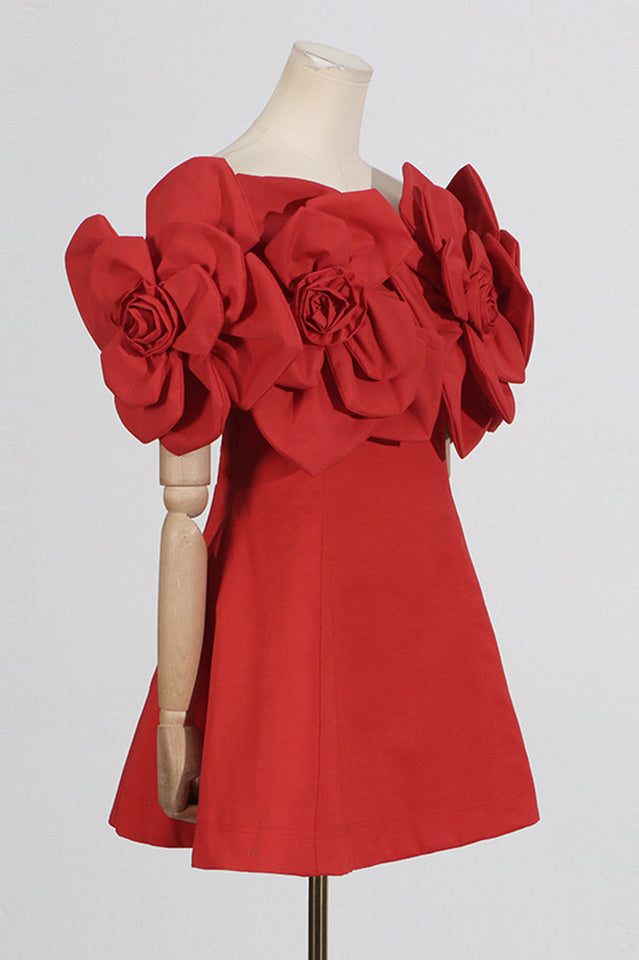 Classic Vintage Dress with a Flattering Fit