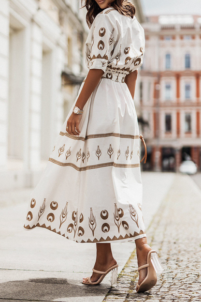 Well Tailored Dress with a Graceful Silhouette