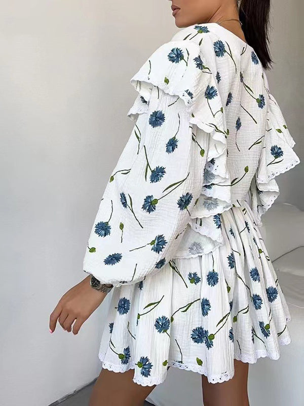 Sophisticated Garment with a Clean Classic Look