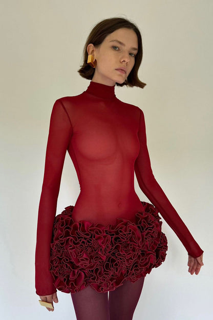 Effortlessly Elegant Dress with a Timeless Design