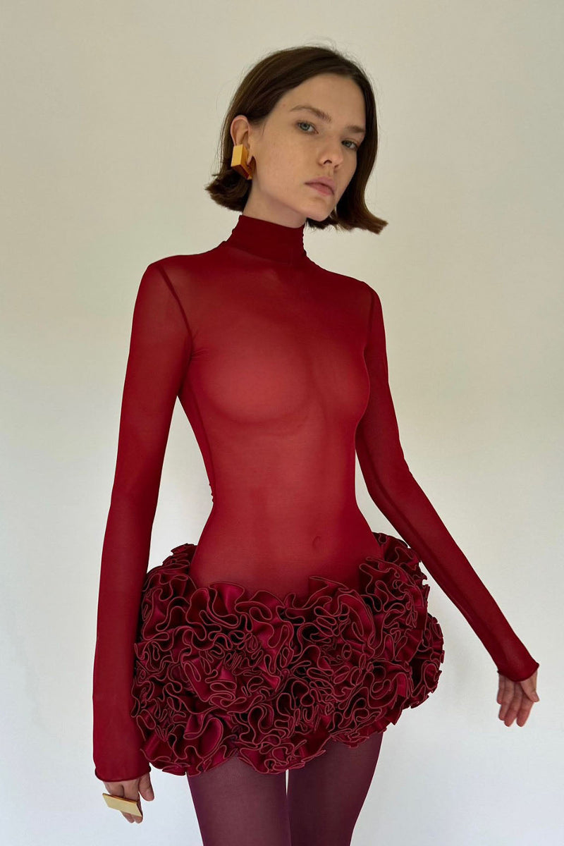 Effortlessly Elegant Dress with a Timeless Design