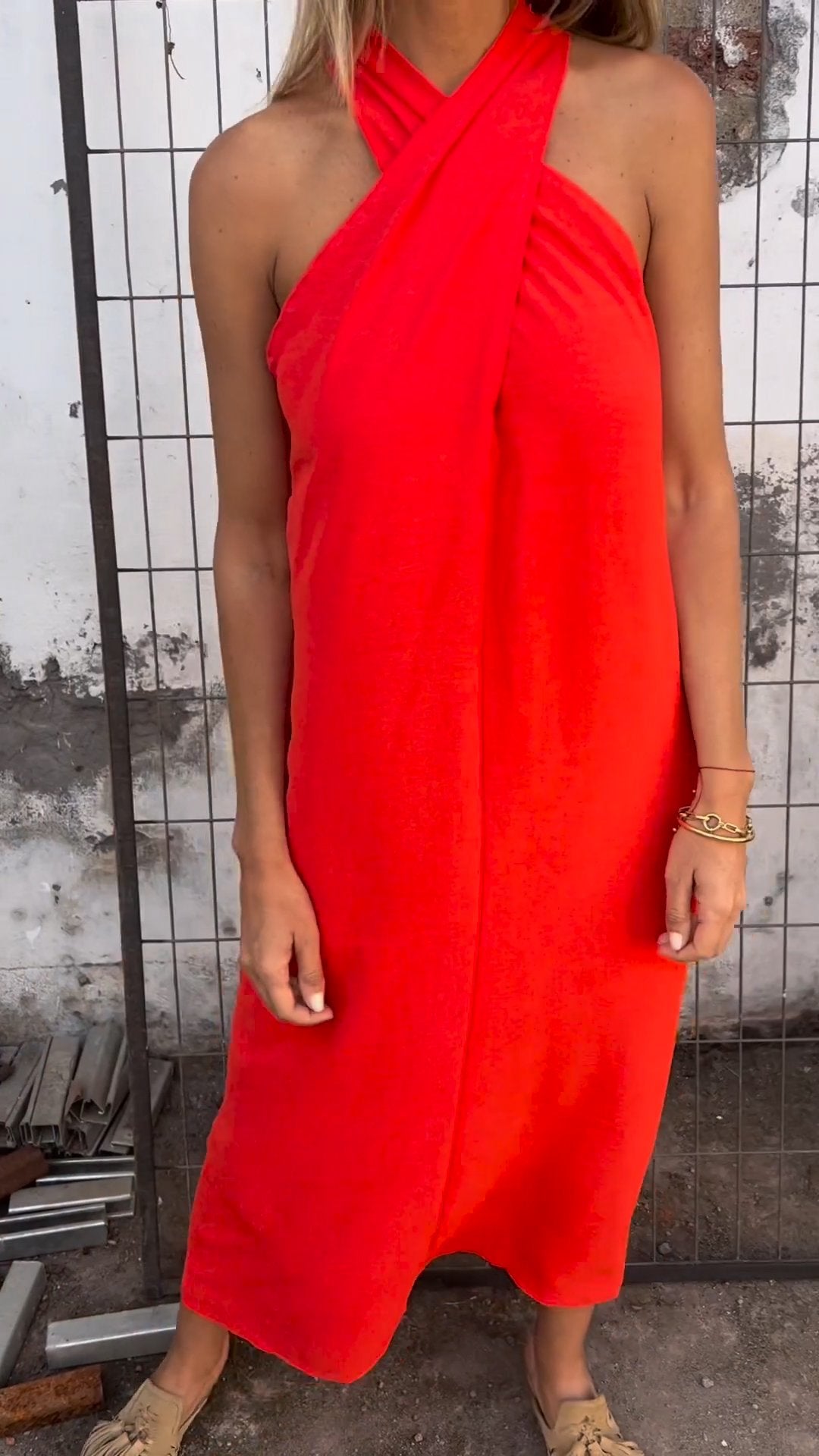 Classic Vintage Dress with a Flattering Fit