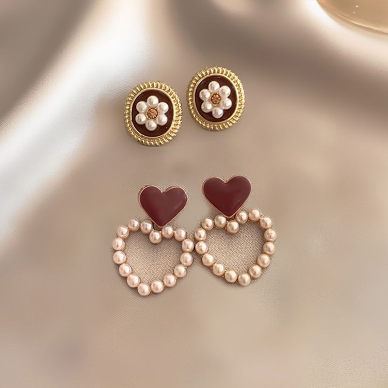 Romantic Pearl Earring for Special Moments