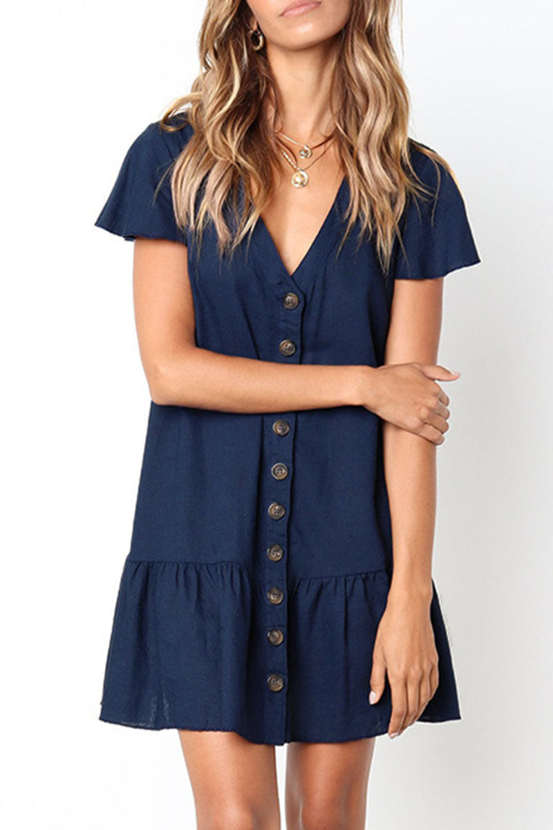 Effortlessly Elegant Dress with a Timeless Design