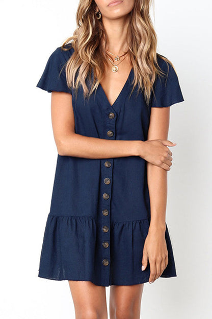 Effortlessly Elegant Dress with a Timeless Design