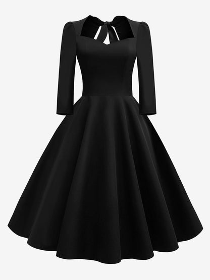 Well Tailored Dress with a Graceful Silhouette
