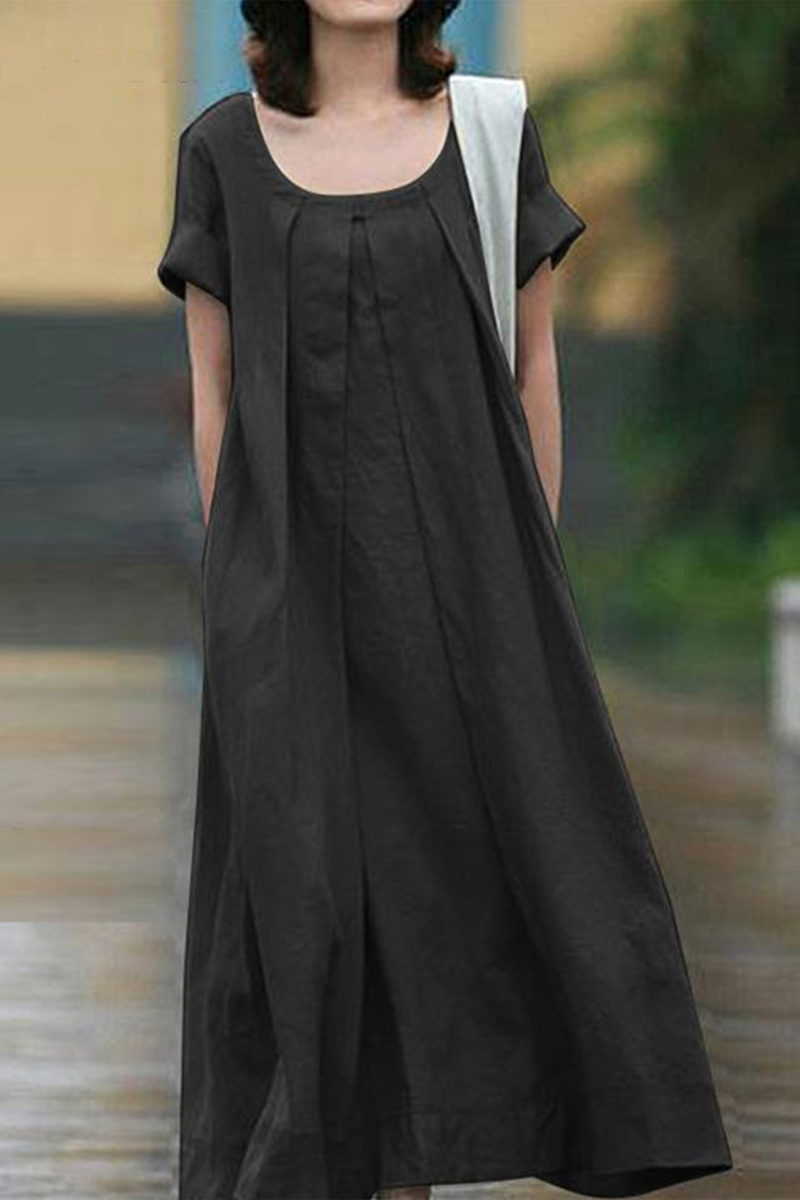 Effortlessly Elegant Dress with a Timeless Design