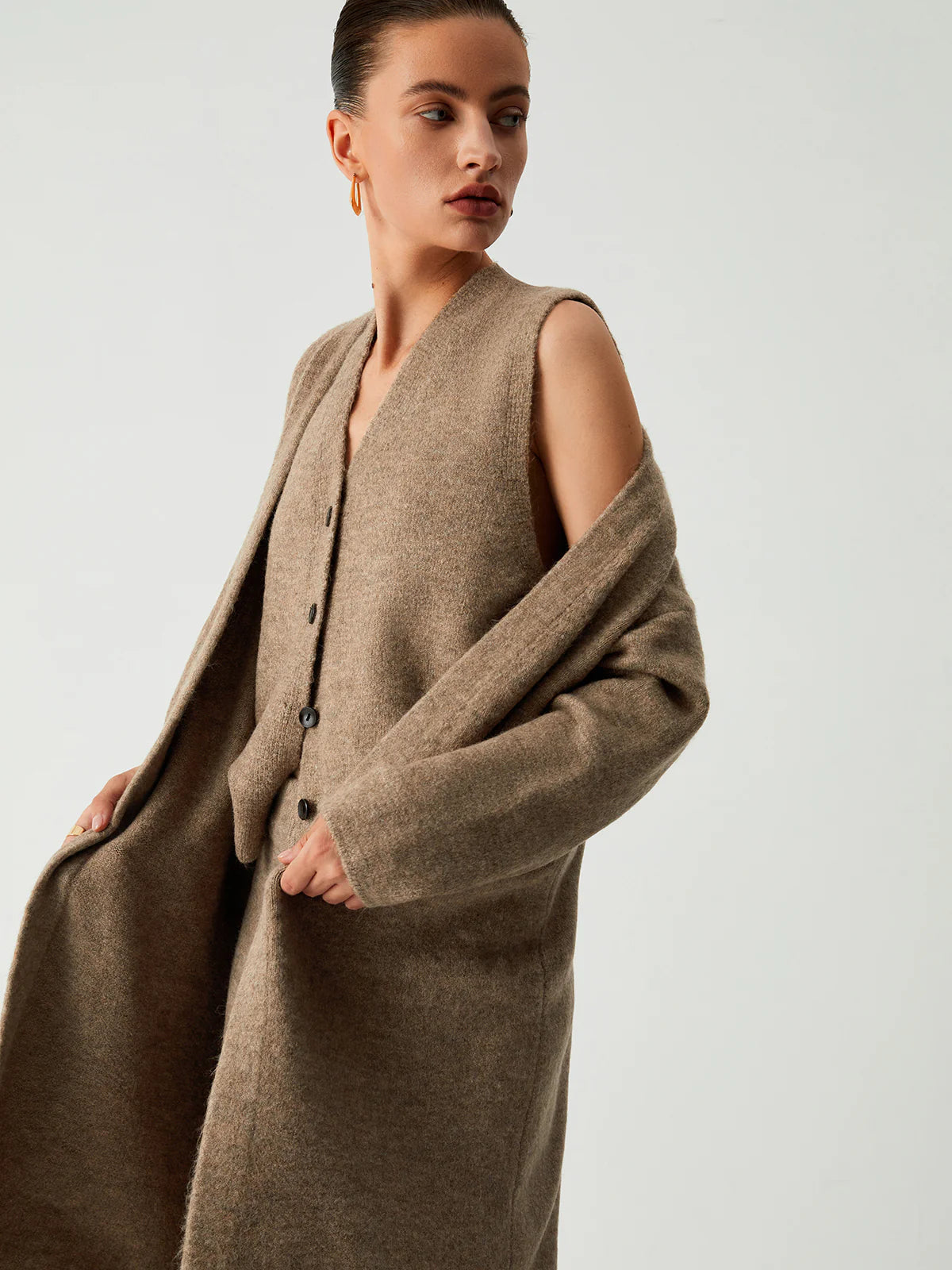 Gracefully Styled Cardigan for Any Occasion