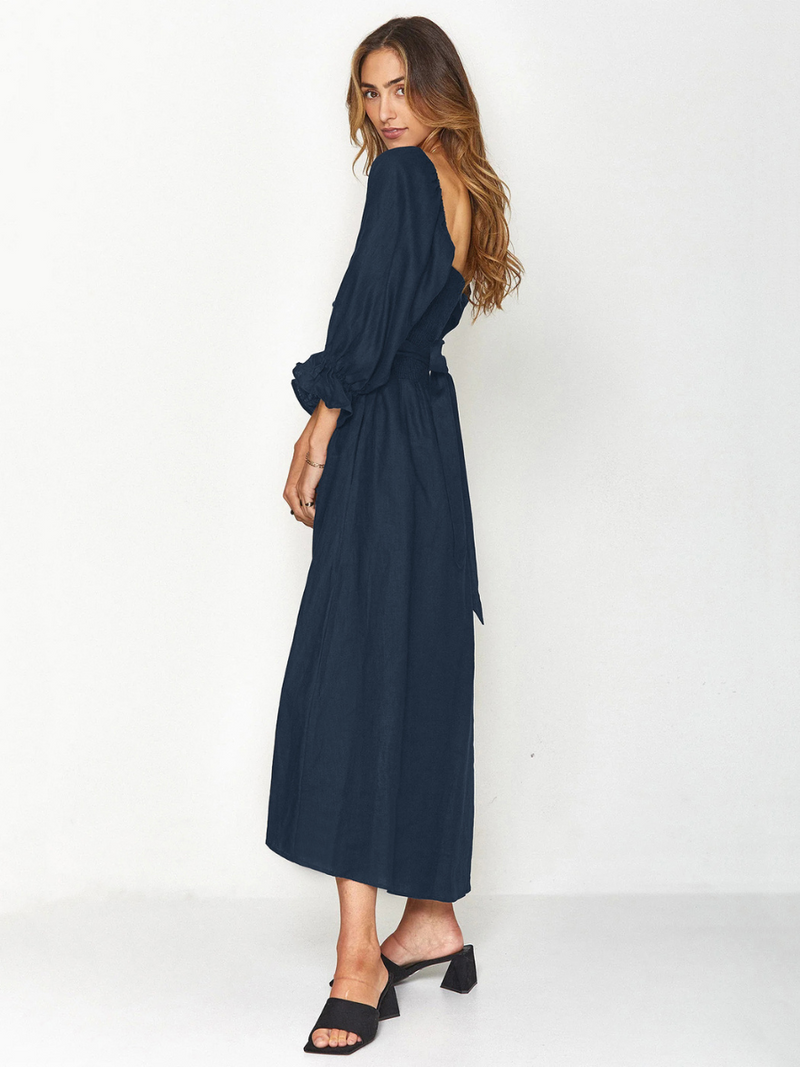 Beautifully Finished Dress in a Timeless Design