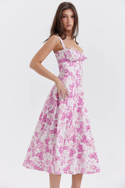 Well Tailored Dress with a Graceful Silhouette