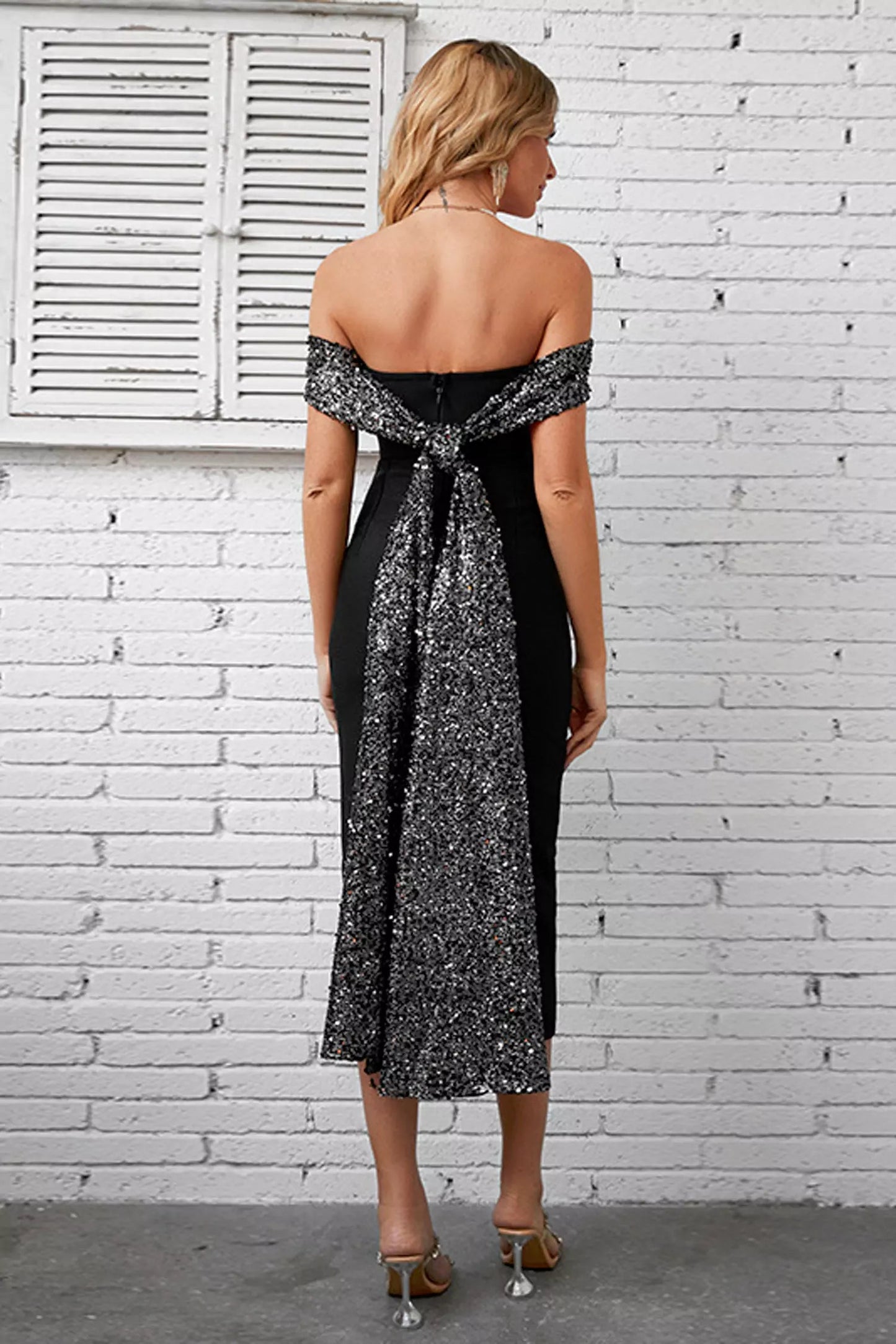 Beautifully Crafted Dress in a Classic Style