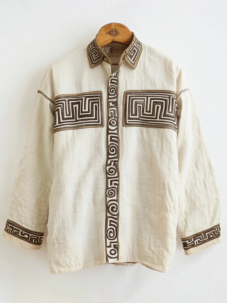 Classic Vintage Shirt with a Flattering Fit
