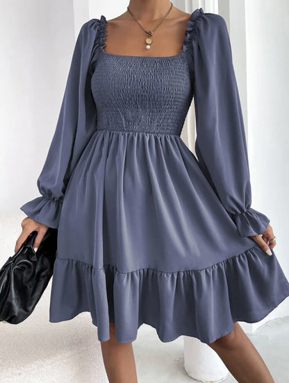 Effortlessly Elegant Dress with a Timeless Design