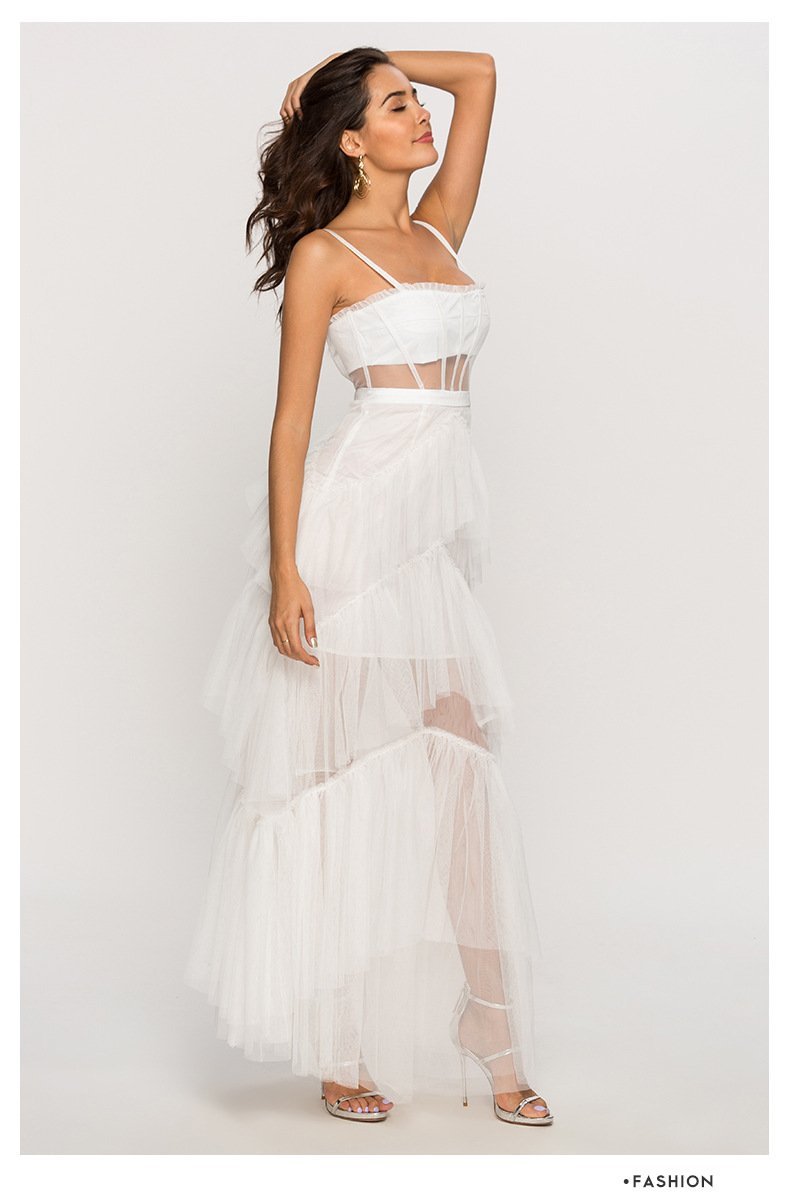 Beautifully Finished Dress in a Timeless Design