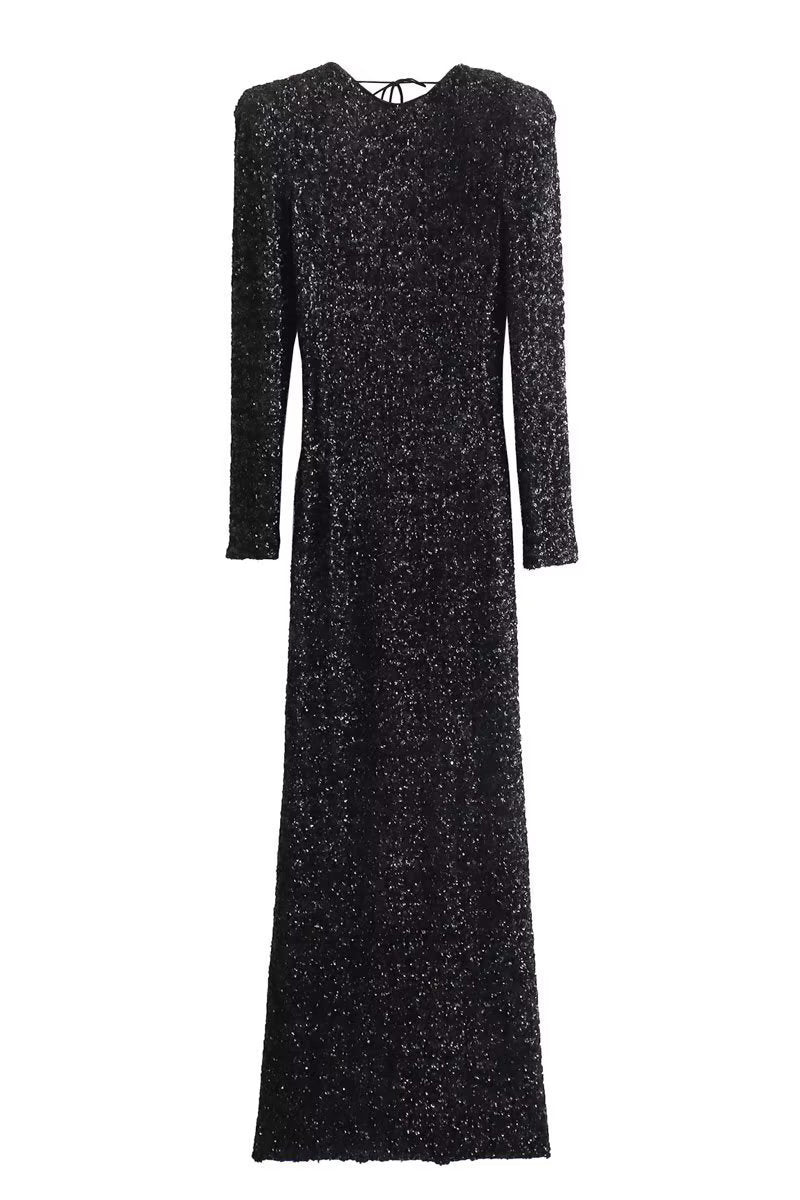Effortlessly Elegant Dress with a Timeless Design