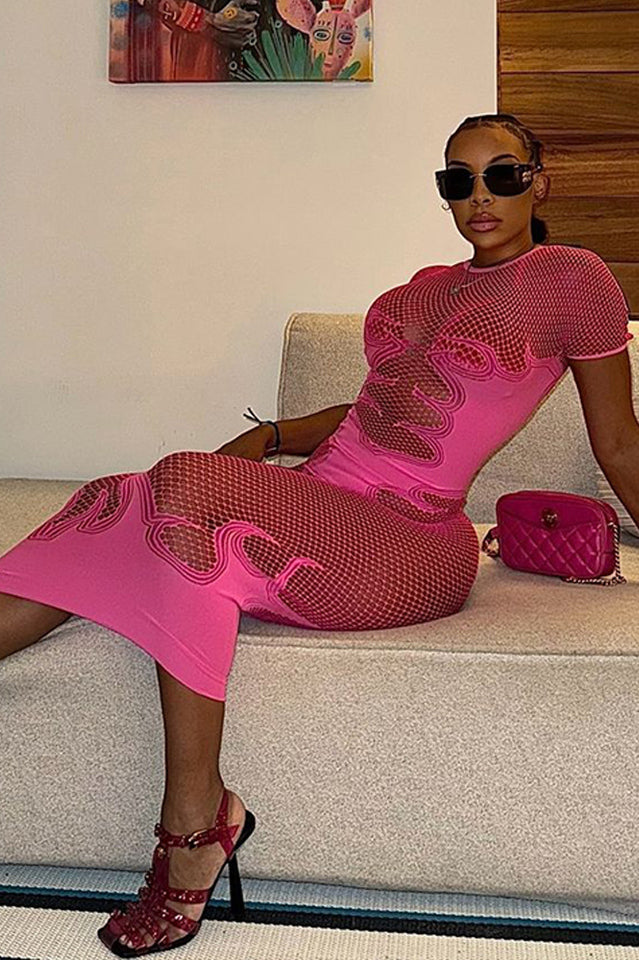 Gracefully Styled Dress for Any Occasion