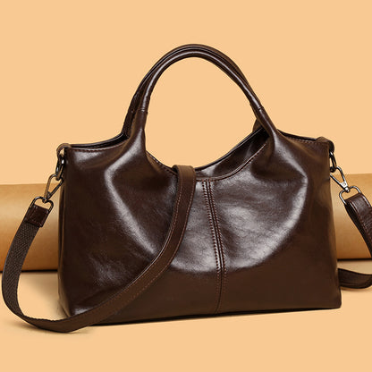 Well Tailored Bag with a Graceful Silhouette