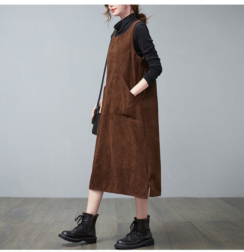 Classic Vintage Dress with a Flattering Fit