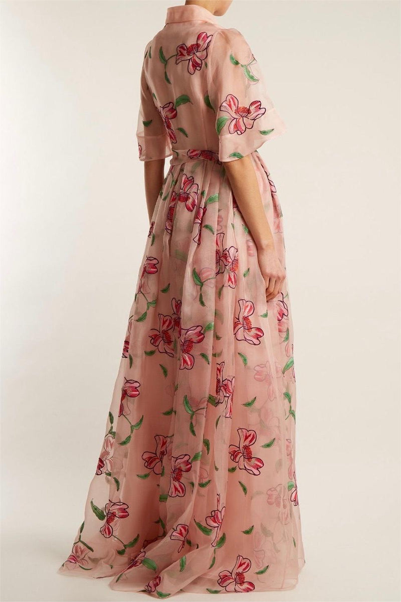 Sophisticated Dress with a Clean Classic Look