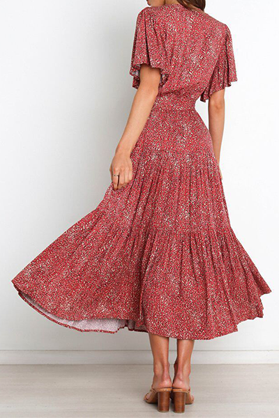 Well Tailored Dress with a Graceful Silhouette