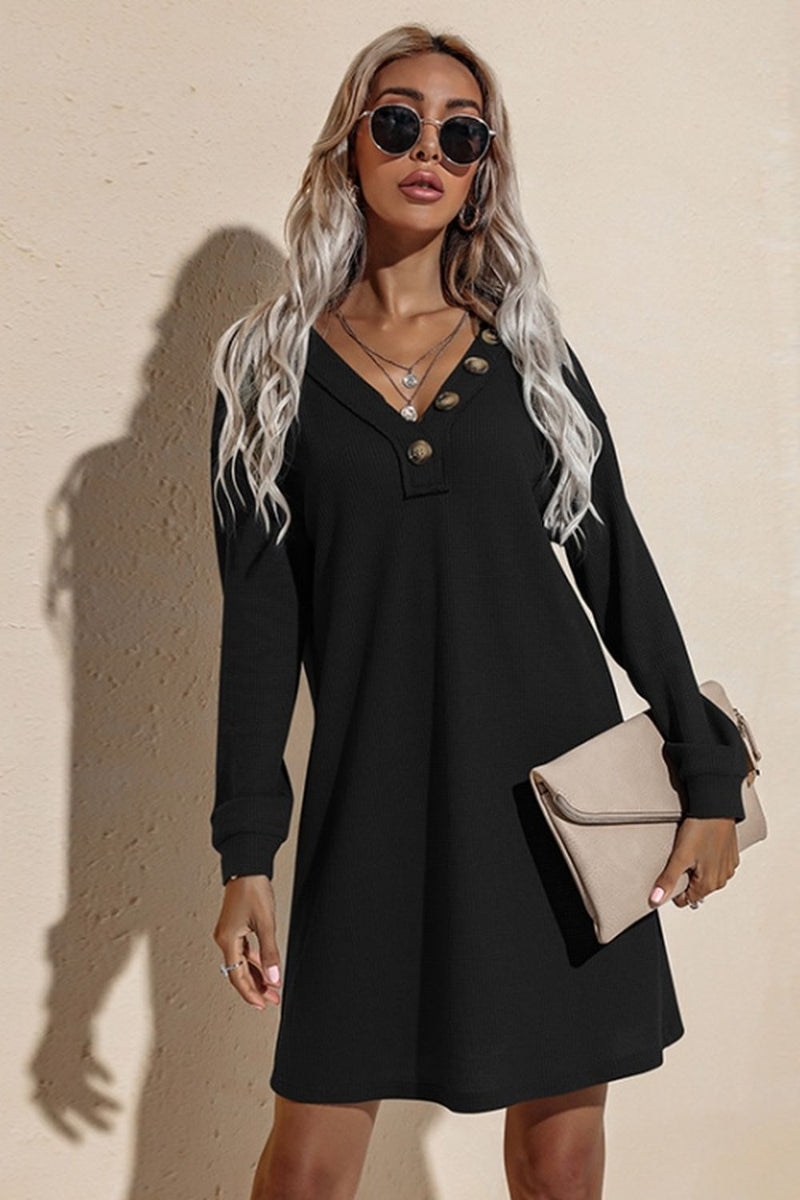 Beautifully Finished Dress in a Timeless Design