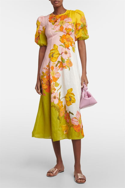 Classic Vintage Dress with a Flattering Fit
